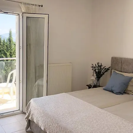 With Heated Pool And Sea View * Nikiana