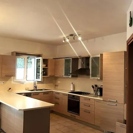 With Heated Pool And Sea View *